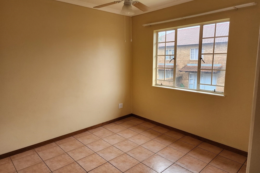 To Let 4 Bedroom Property for Rent in Cashan North West